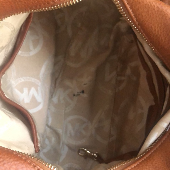 MICHAEL Michael KORS GRAYSON SPEEDY SATCHEL W/ Shoes - Picture 9 of 16